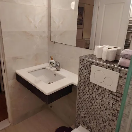 Cosy Open Large By Galerious Parace Yr11 Apartment *